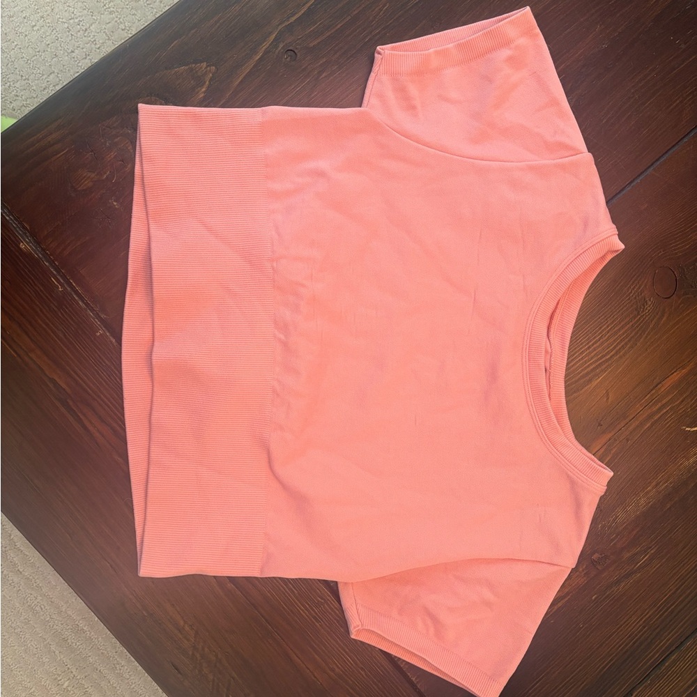 Coral Short Sleeve Athletic Crop Top